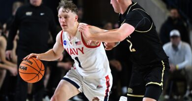Navy Basketball Austin Benigni